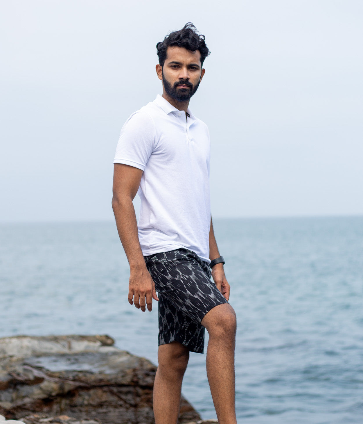 Black-White Patterned Ikat Mens Shorts