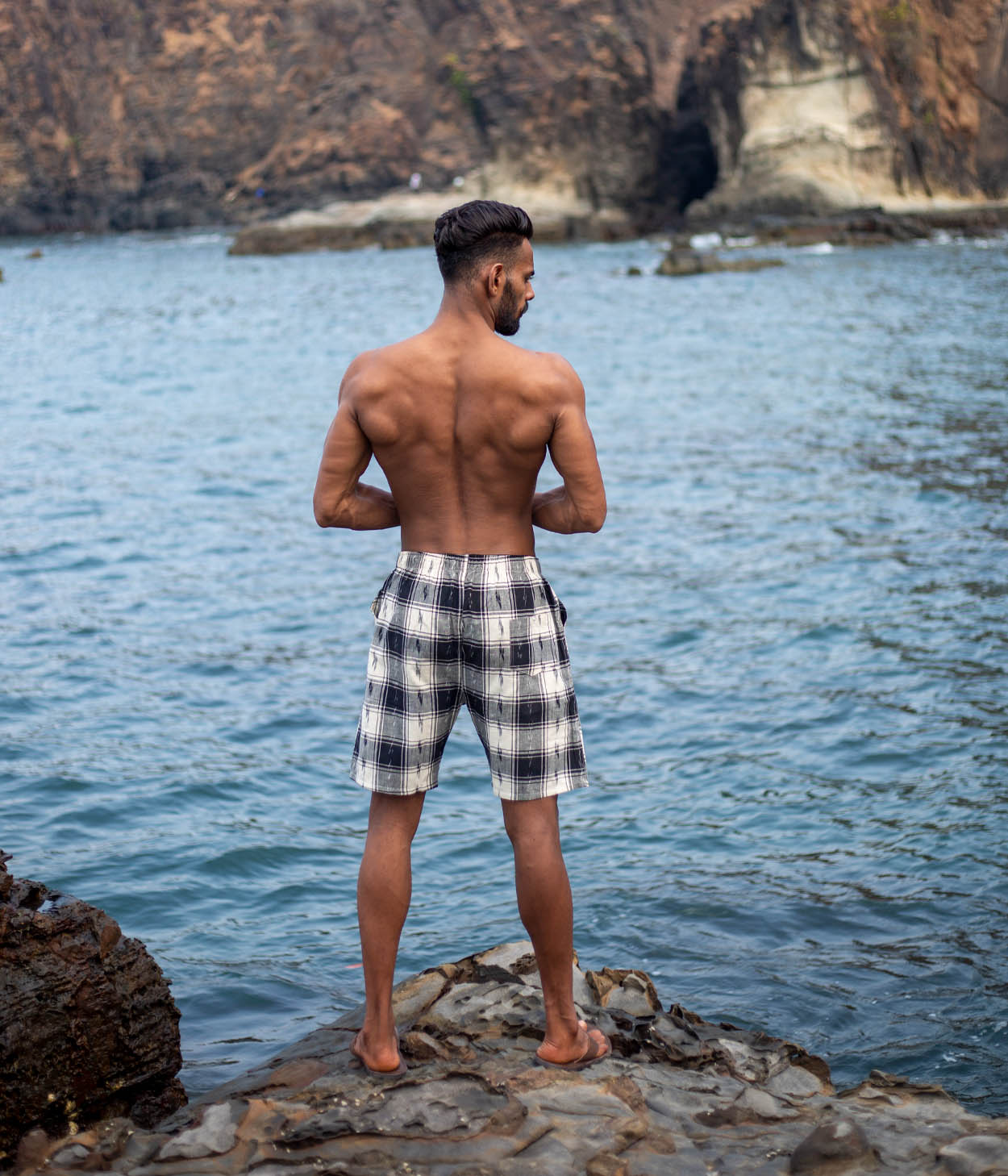 Grey-Black-White Checks Ikat Mens Shorts