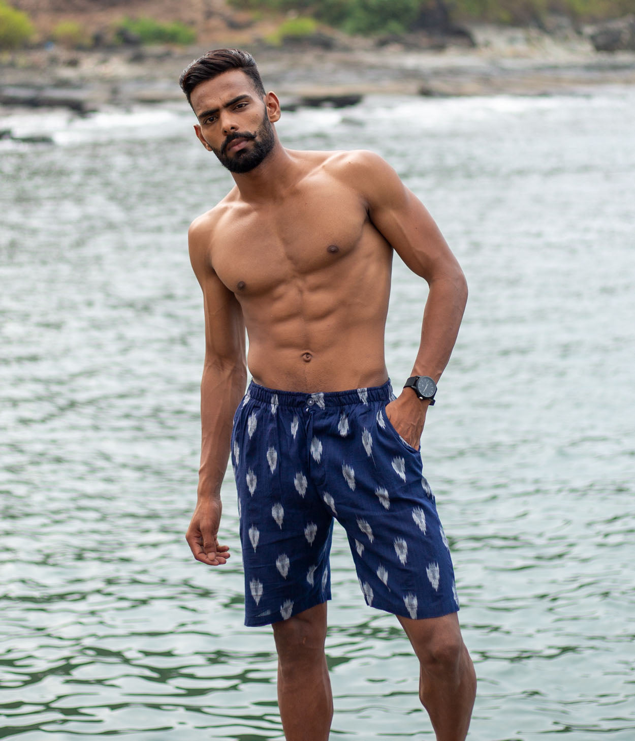 Navy Arrowhead Patterned Ikat Mens Shorts